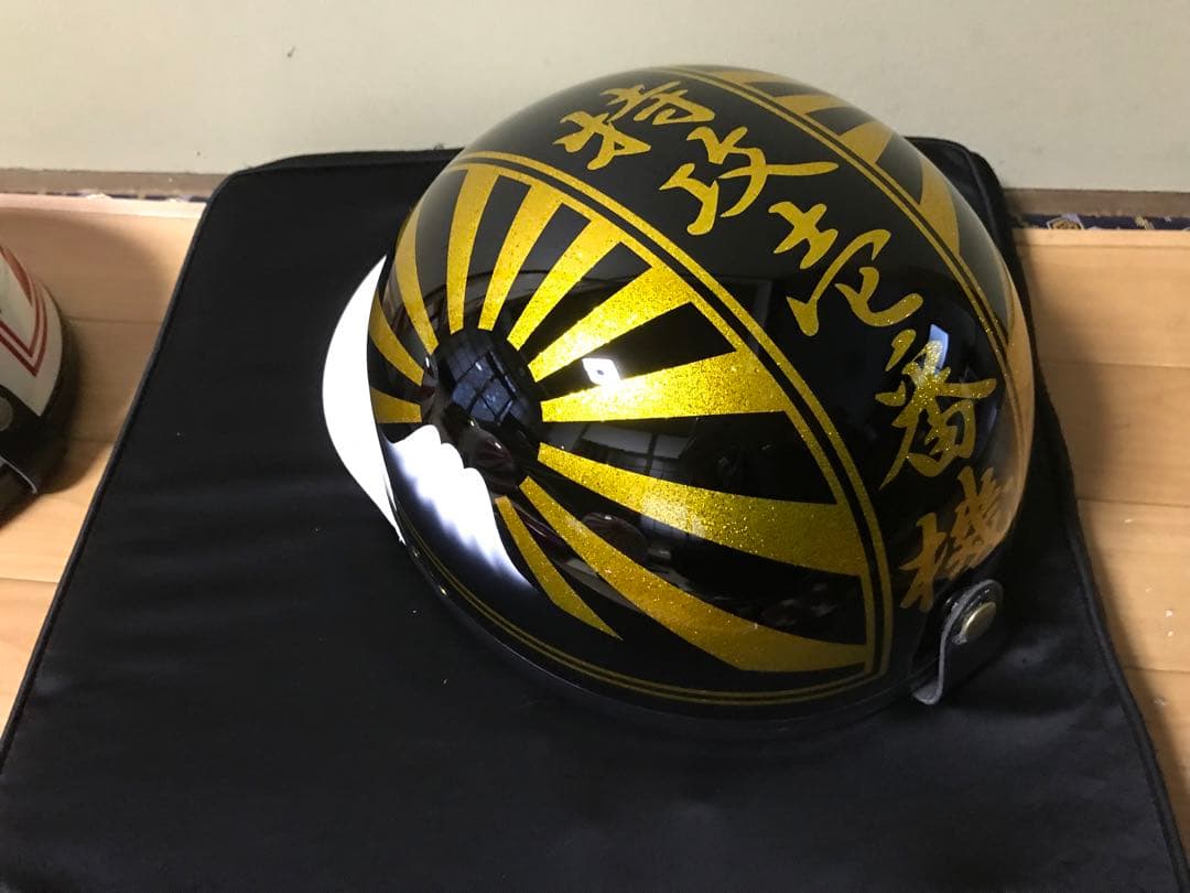 新品 特攻壱番機 黒金 富士日章 コルク半 ヘルメット - メルカリ
