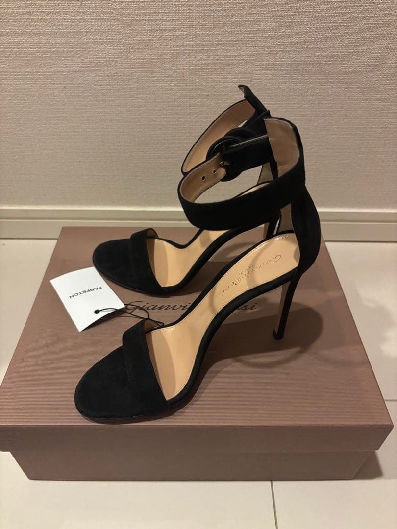Gianvito Rossi ジャンヴィトロッシ　PORTFINO105 Gianvito Rossi/ジャンヴィト ロッシ通販 | THIAGO【送料無料】【店頭