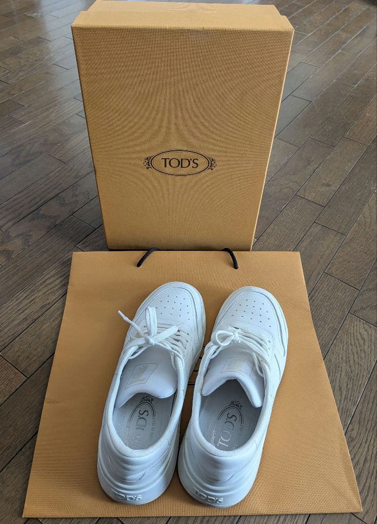 ルパン4世様♡お値下げ!!【TOD'S 】付属品全てあり♡ホワイト　スニーカー 男性 ホワイト レザー スニーカー XXM04L0HZ40JUS8MB009 | Tods