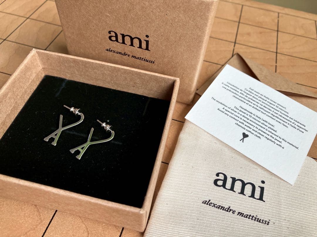 新品箱入り！AMI PARIS シルバー Ami de Coeur ピアス Silver Ami De Coeur Studs | AMI PARIS