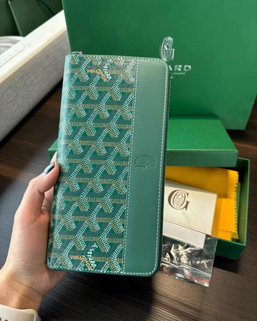 Goyard グリーン パターン 長財布 - メルカリ