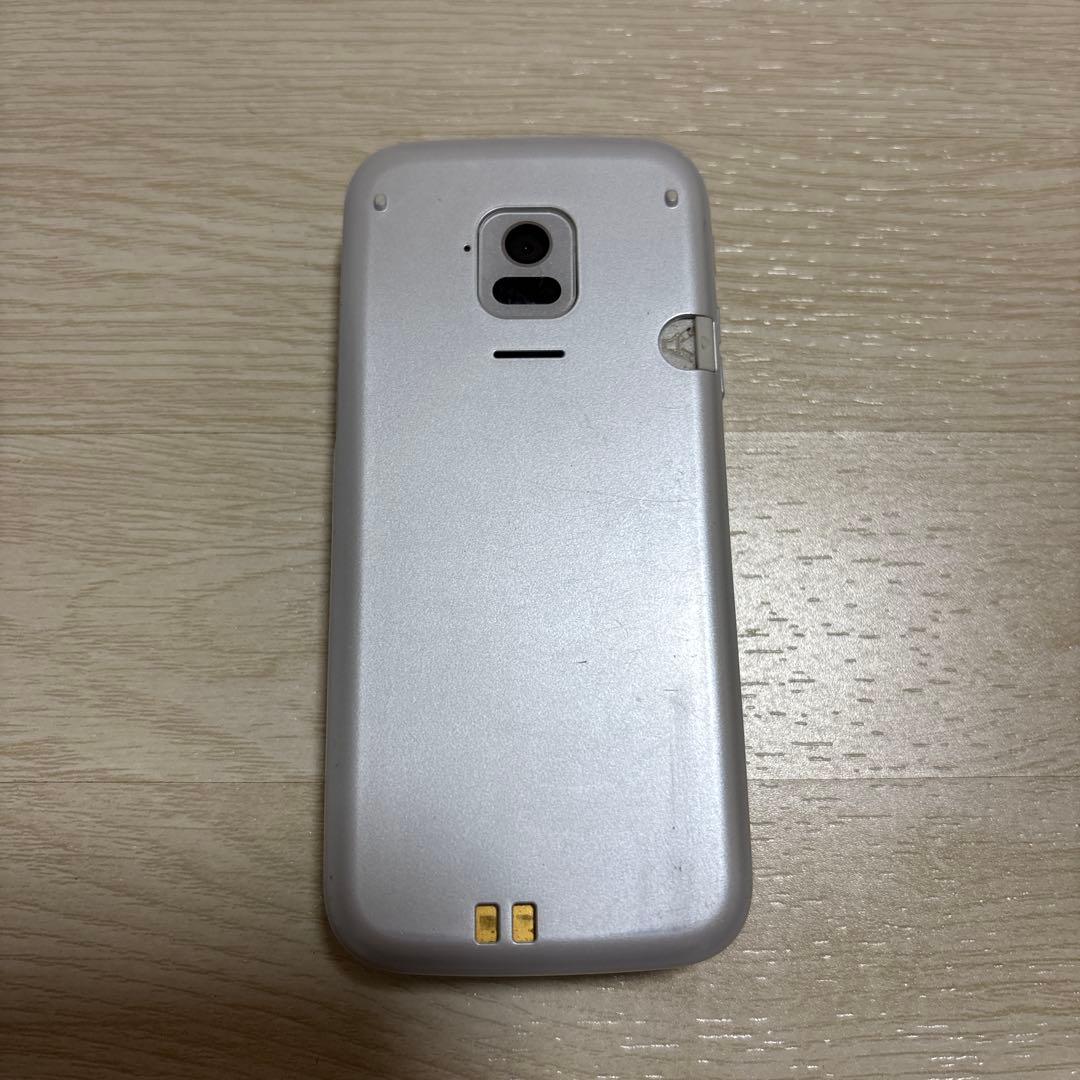 docomo らくらくホン F-01M ホワイト - メルカリ