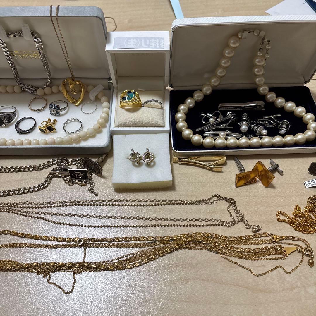 遺品整理 アクセサリー まとめて - メルカリ