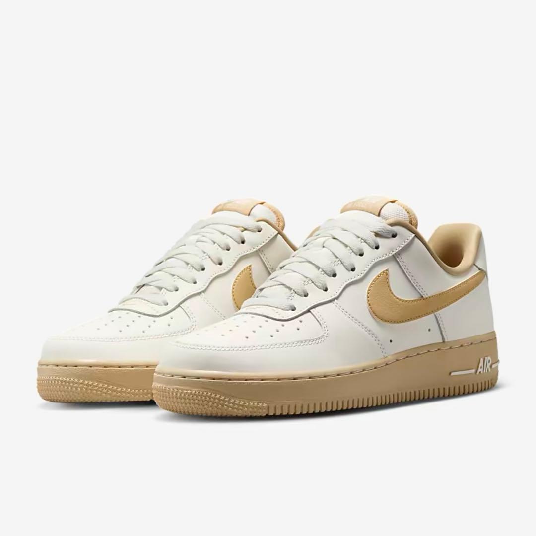 新品未使用 24.5cm【NIKE】エアフォース1 セサミ レディース