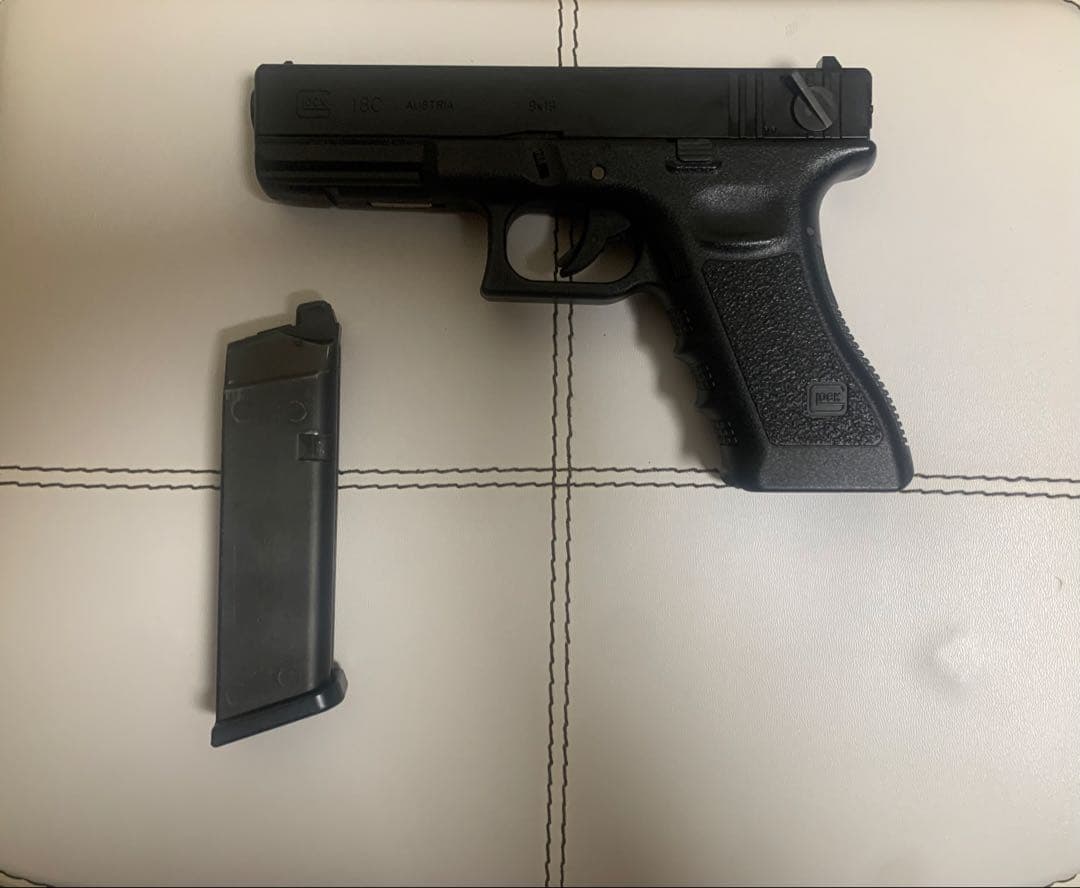 東京マルイGlock 18c グロック　ガスブローバック グロック18C 東京マルイ ガスブローバック ガスガン レビュー 2021/12