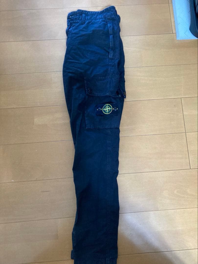 正規品STONE  ブラックカーゴパンツw30 STONE ISLAND（ストーン アイランド） パンツ カーゴパンツ ワーク