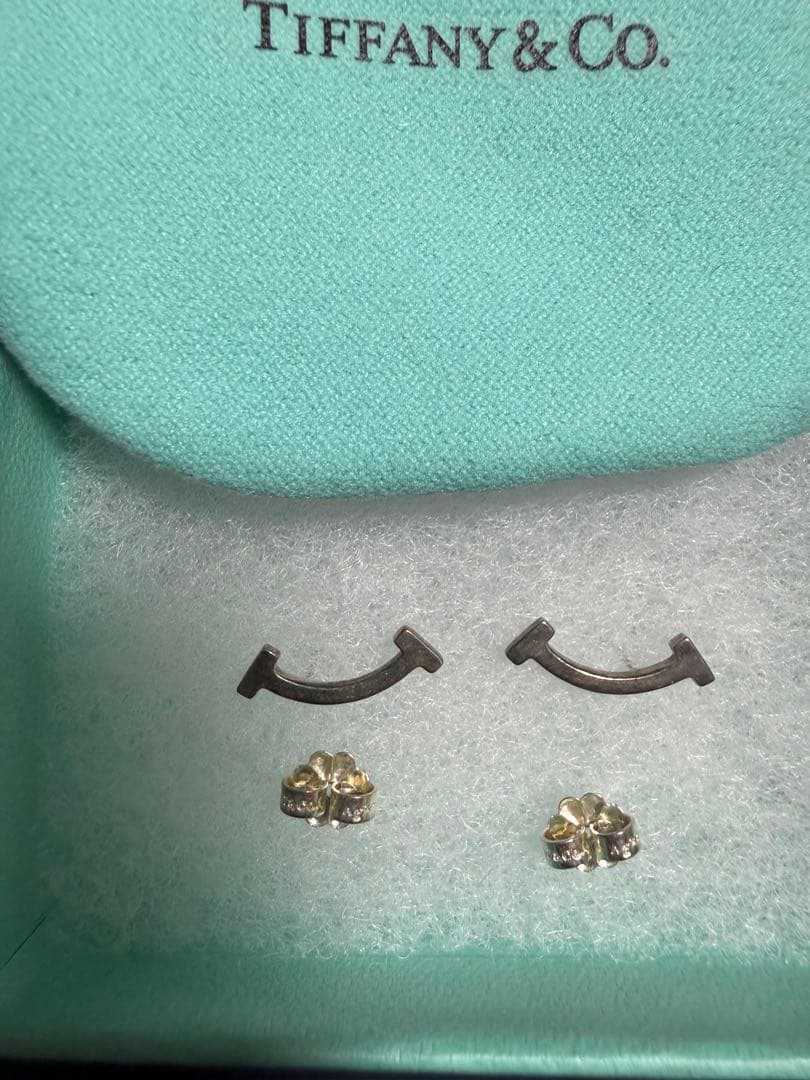 ティファニー　Tスマイルピアス　シルバー925 TIFFANY&Co.（ティファニー） ピアス Tスマイル シルバー925 シルバー
