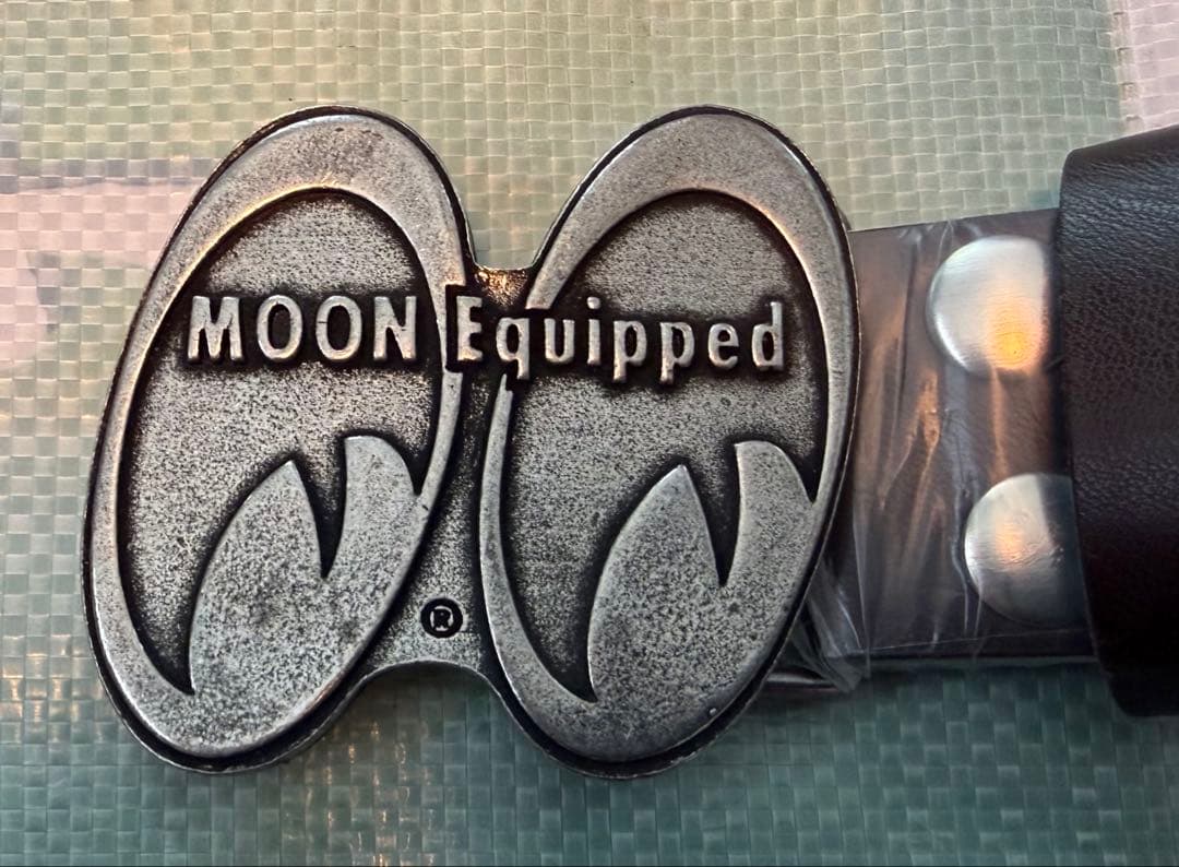 MOONEYES ムーンアイズ 金属製 バックル & ベルト 超レア MOONEYES ムーンアイズ 金属製 バックル & ベルト 超レア