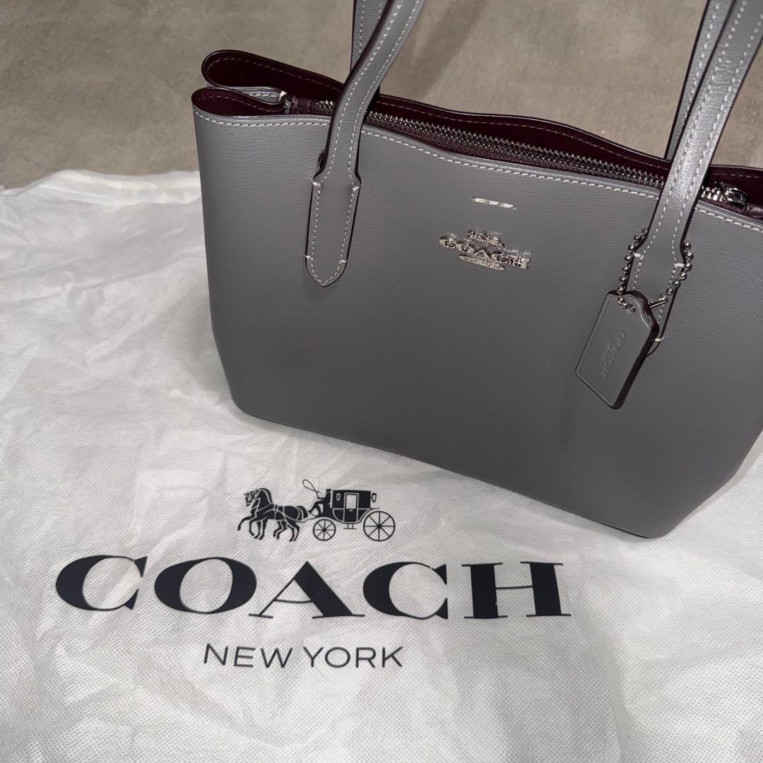 COACH グレー レザートートバッグ - メルカリ
