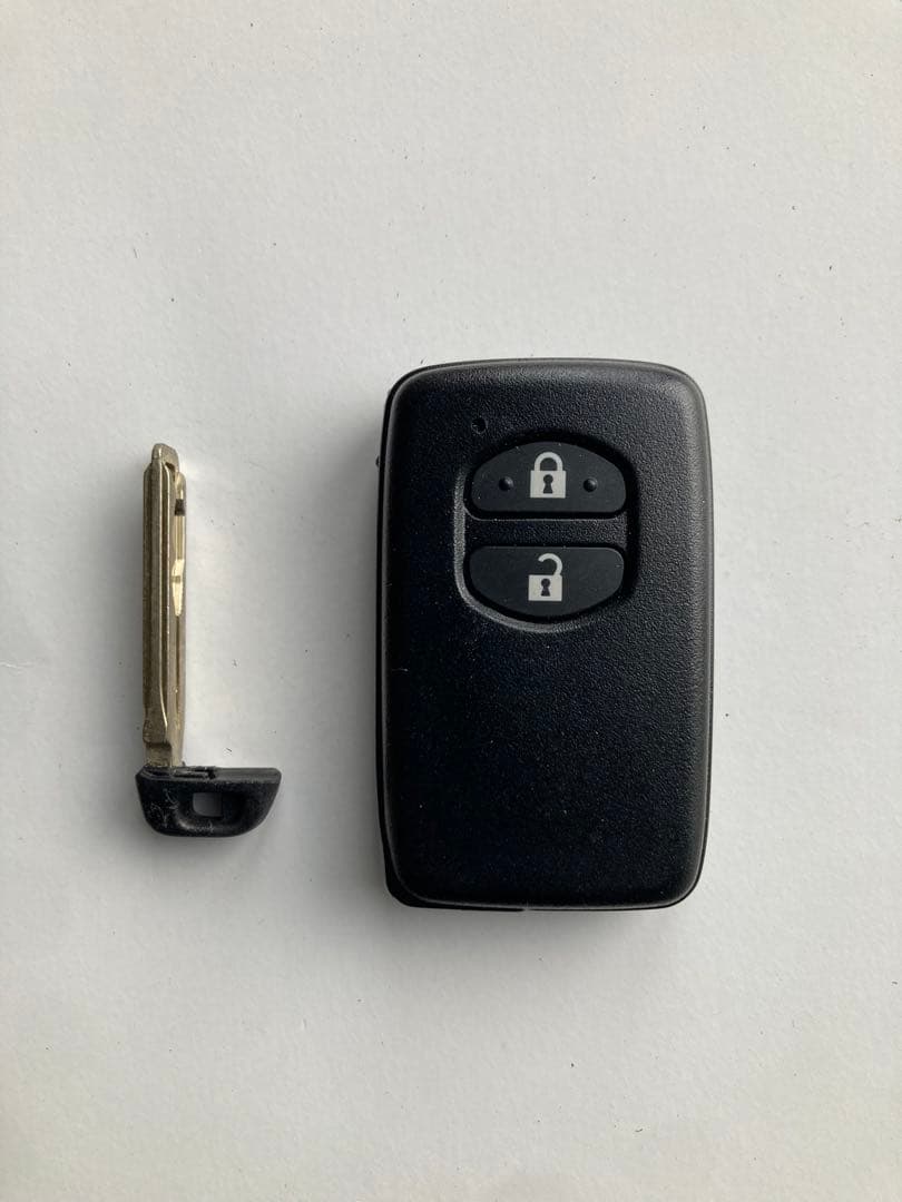 初期化済み トヨタ スマートキー 2ボタン 30系プリウス アクア などに
