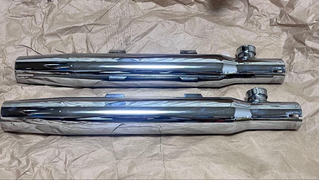 スポーツスター　クロームワークス　2.5インチ クロームワークス【重低音】はスリップオンの中で人気が高い