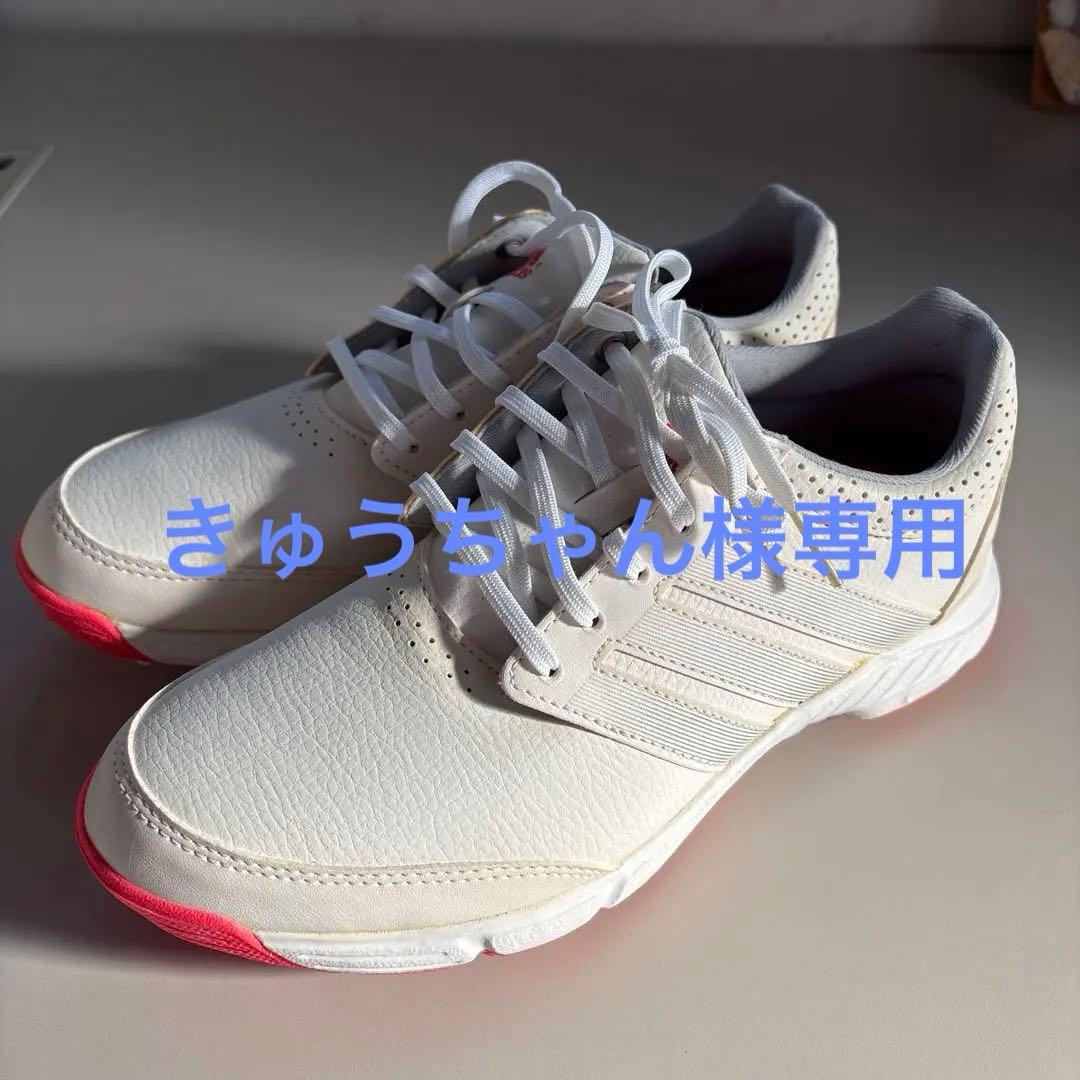 adidas ゴルフシューズ ホワイト/ピンク ルコックのシューズケース付