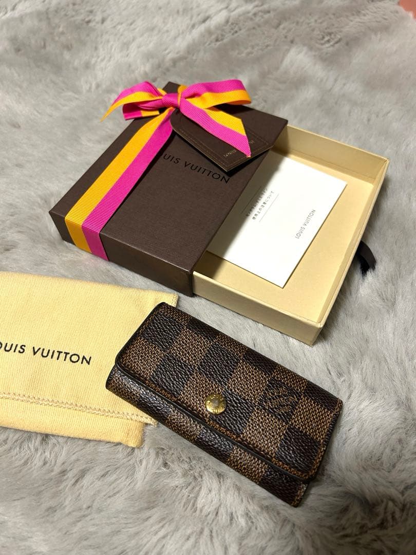 ルイヴィトン　ダミエ　エベヌ　キーケース　ミュルティクレ4 ルイヴィトン ダミエ エベヌ ミュルティクレ4 キーケース4連 N62631