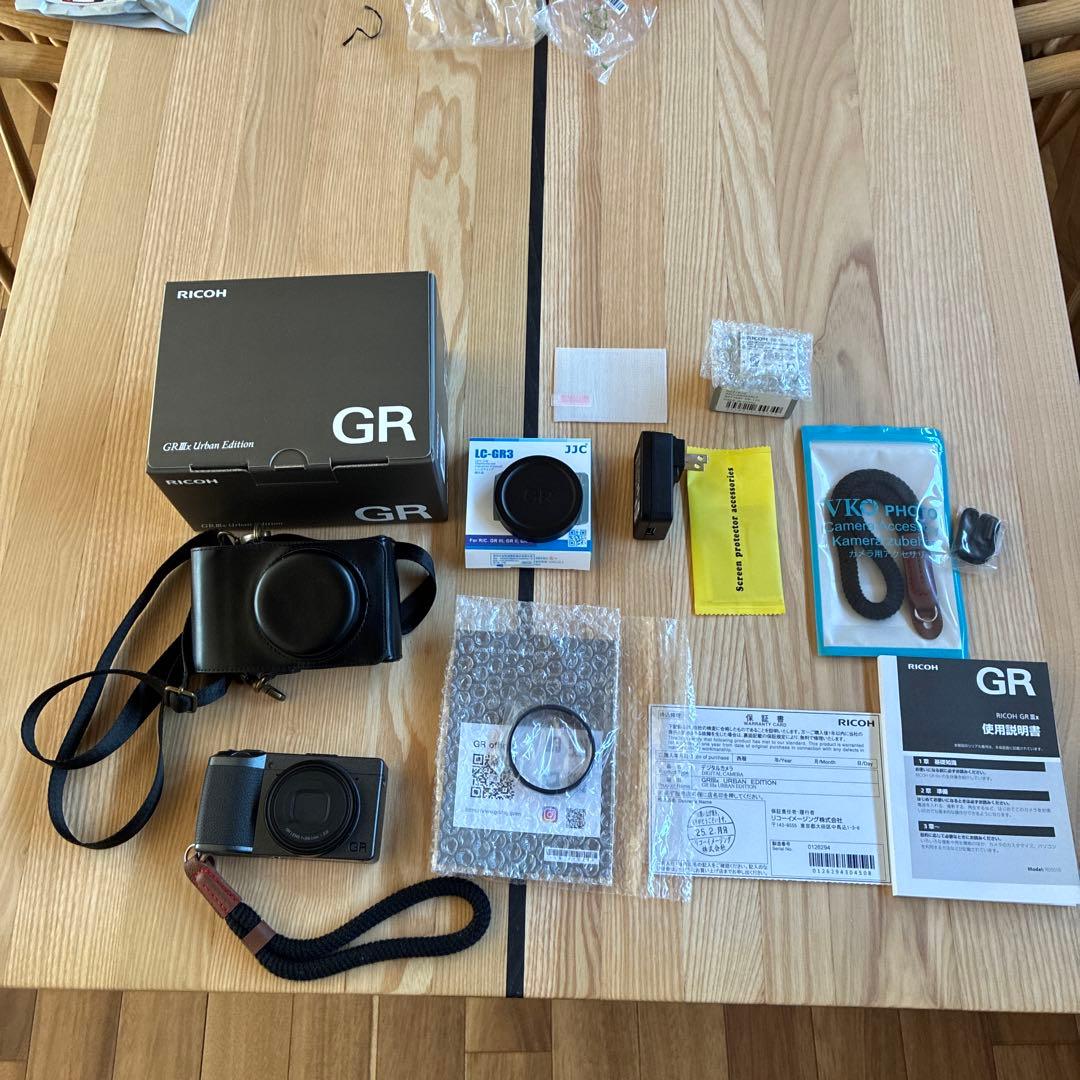 防湿庫保管美品RICOHGRⅢxurbanEditionコンパクトデジタルカメラ カメラの保管に電動防湿庫 E-ドライボックス KED-40 - ハクバ写真産業