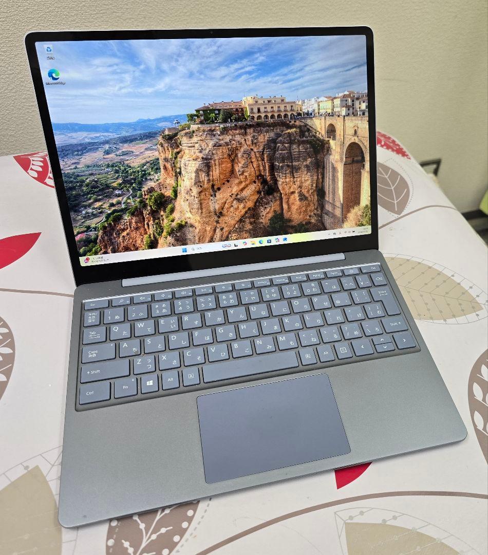 Surface Laptop Go Core i5 8GB アイスブルー Surface Laptop Go アイス ブルー [12.4型 /Windows10 Home /intel
