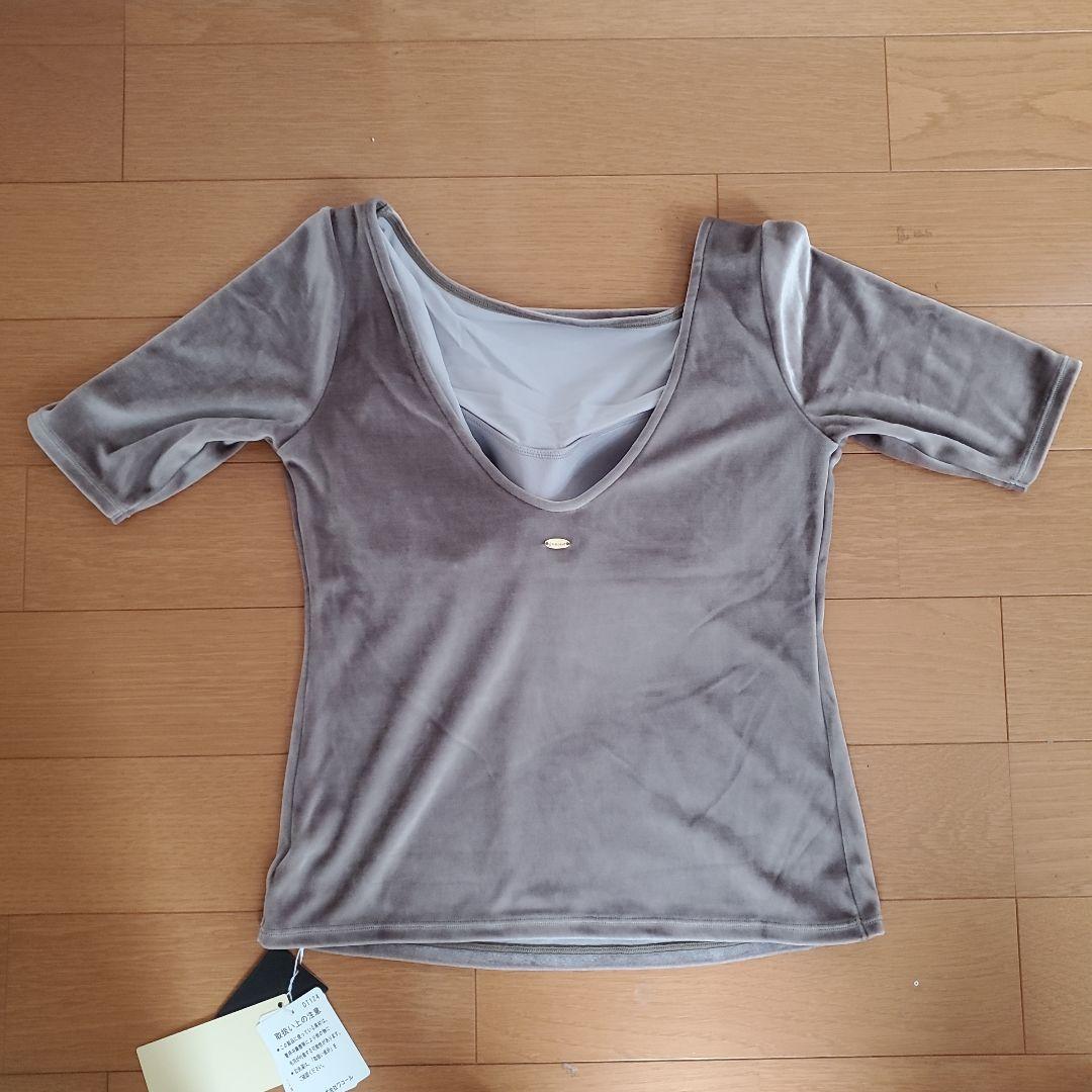OUR WACOAL×anuans】カップインベロアトップス グレーベージュ - メルカリ