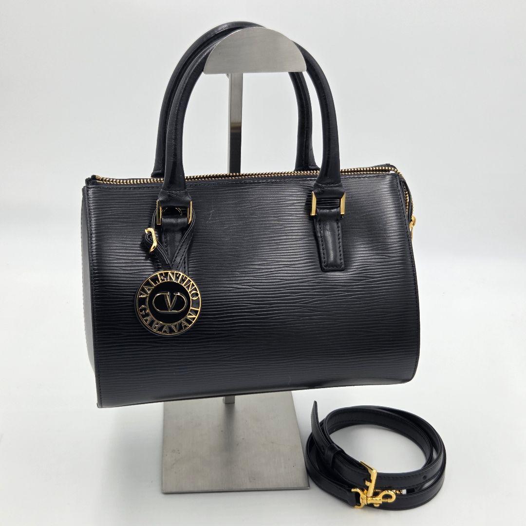 【極美品】 VALENTINO　GARAVANI 2way ミニボストンバッグ VALENTINO（ヴァレンティノ） レザー Vロゴ 2way ショルダー ミニ