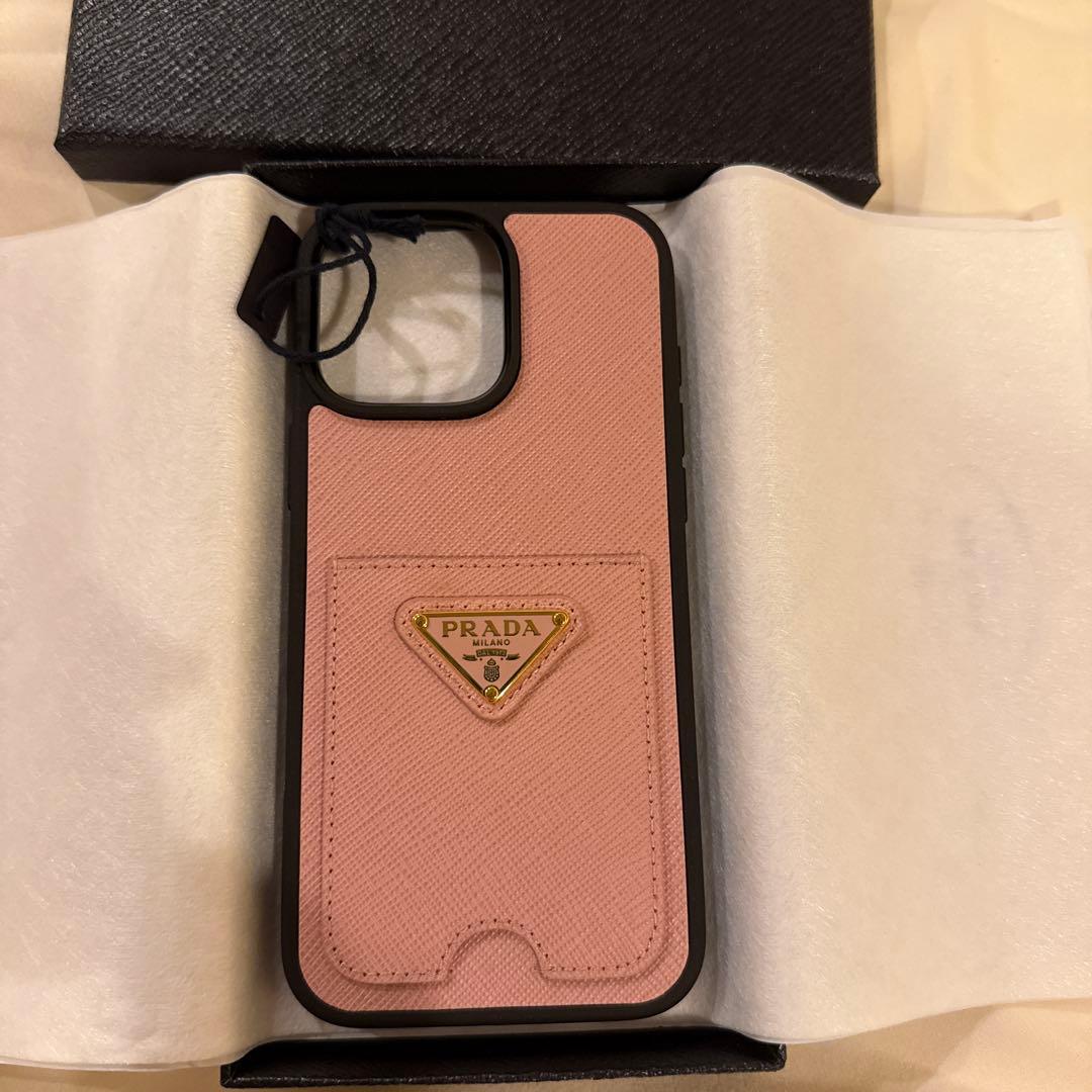［正規品］PRADA iPhone16promaxケース PRADA プラダ iphone16ProMax ケース メンズ サフィアーノレザー