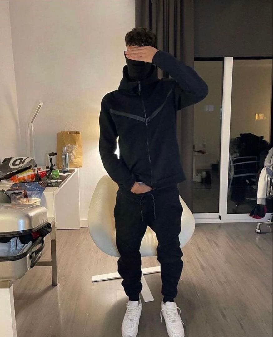 NIKE テックフリース ブラック セットアップ 黒タグ - メルカリ