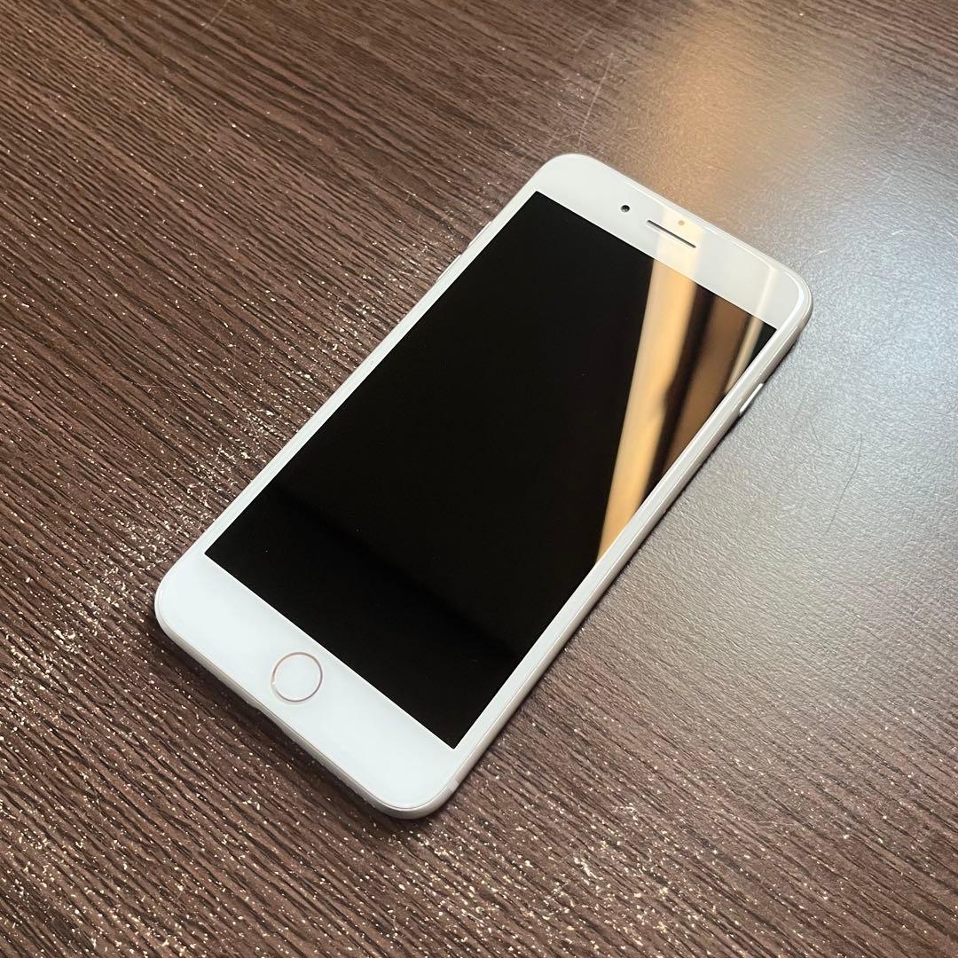 iPhone 8 Plus 64GBシルバー本体 SIMロック解除済み - メルカリ