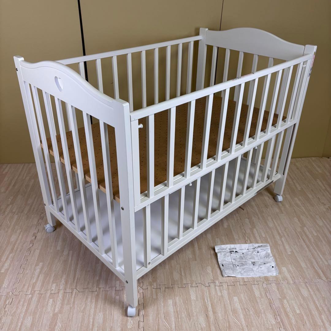 ☆除菌清掃済☆　♡ハートが可愛い♡　☆美品☆　スリーピー　プロヴァンス　ホワイト 石崎家具 日本製「ベビーベッド NEWプロヴァンス（WH）ホワイト」 ハイ