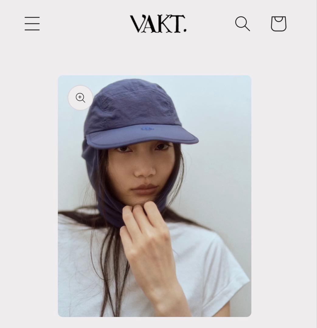 バクト VAKT. HIYOKE ネイビー 百々千晴 帽子 キャップ vakt.jp 💙 ・ ・ HIYOKE👒 顔周り首元隠せる秀逸な日除けアイテム