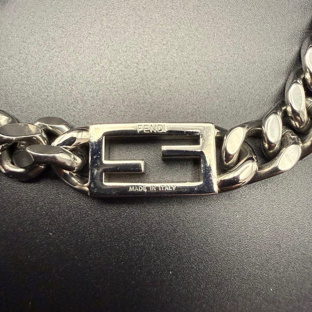 美品】FENDI バゲット ネックレス 目黒蓮 着用モデル - メルカリ