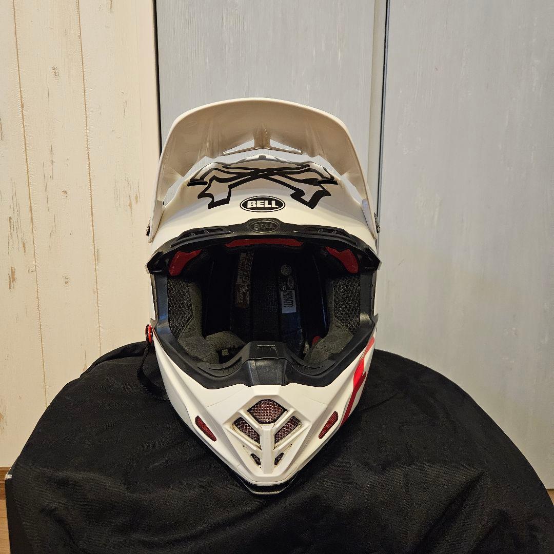 オフロード ヘルメット Bell Moto-9 Flex Fasthouse Bell Moto-9S Flex Fasthouse Smokebomb Helmet - RevZilla