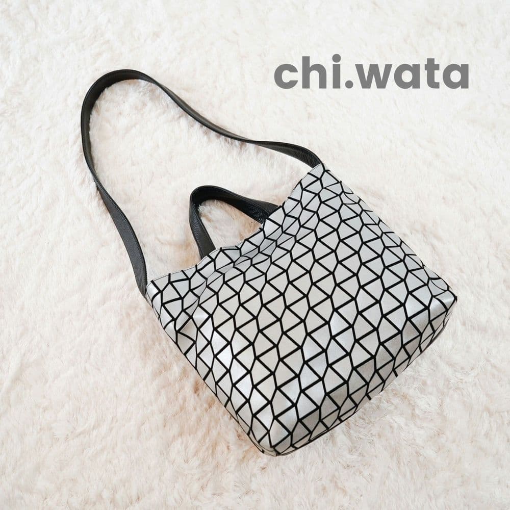 chi.wata チワタ 2way レザーショルダーバッグ 幾何学模様 シルバー