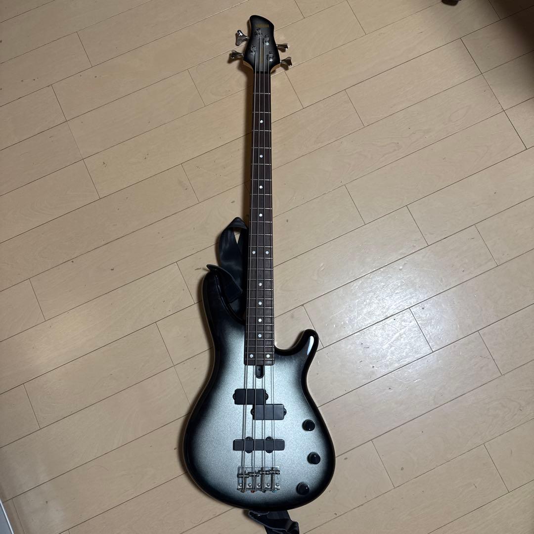 Yamaha MTRB メタリックグレー 4弦エレキベース Yamaha TRBX304 4-String Bass Guitar - Factory Blue Yamaha Bass