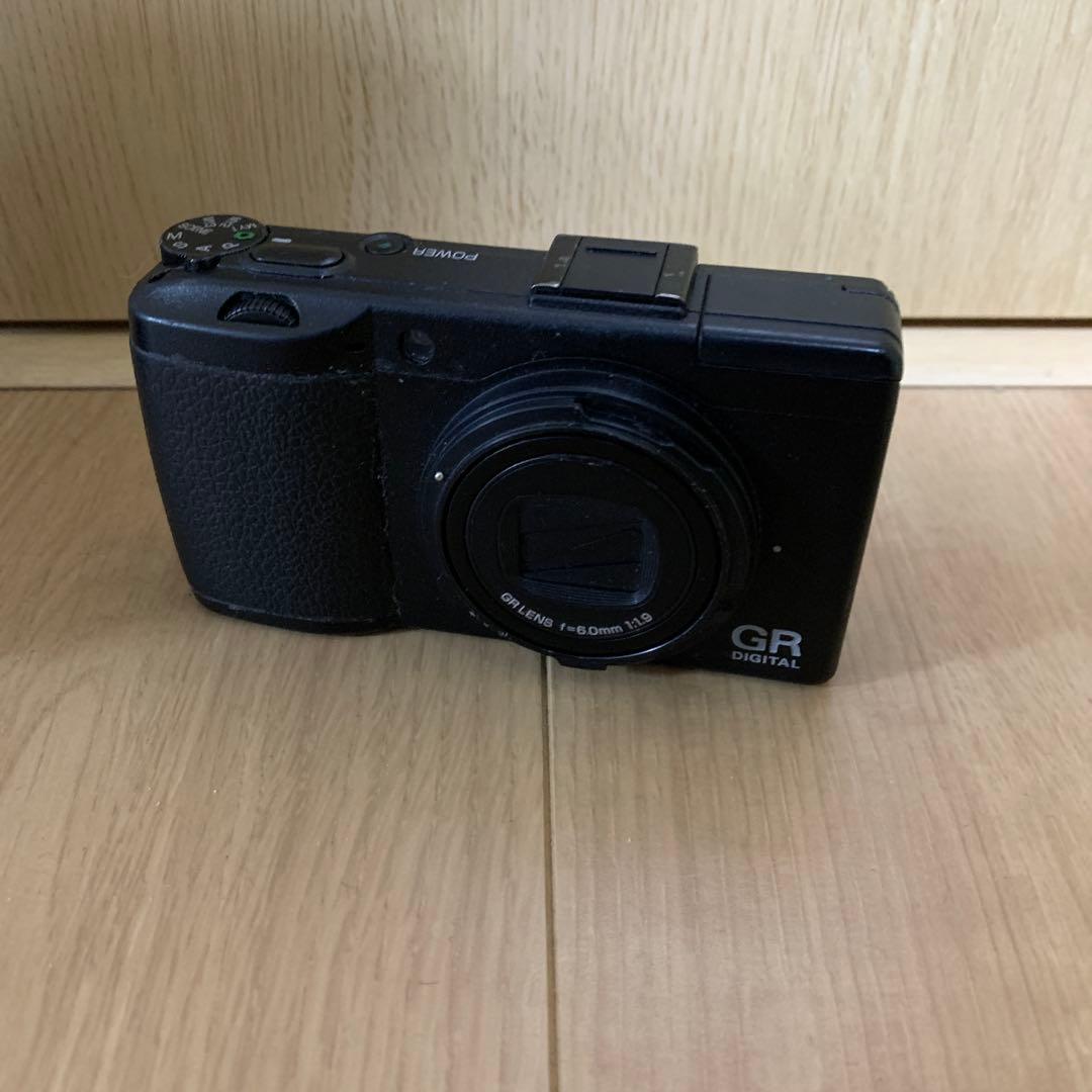 RICOH GR DIGITAL III 3 コンパクトデジタルカメラ RICOH GR digital IIIは、いまだ現役で2台確保している。｜記憶カメラ