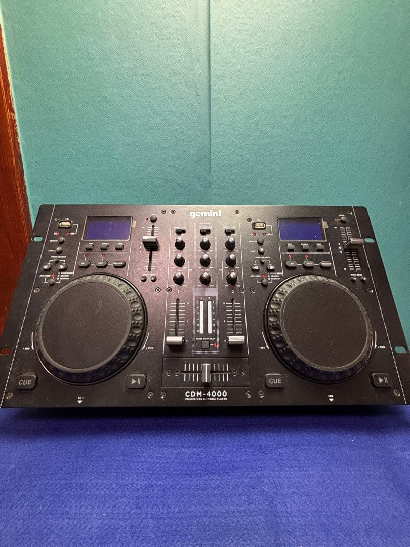 GEMINI ミキサー一体型　オールインワンDJプレーヤー/CDM-4000 GEMINIの一体型CDJ、CDM-4000の紹介です。