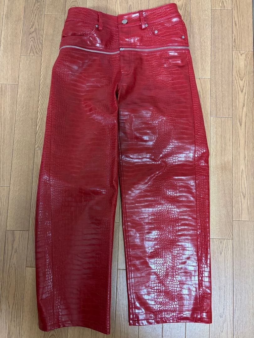 goar.archive クロコ　赤 goar.archive クロコ レザーパンツ レッド - メルカリ
