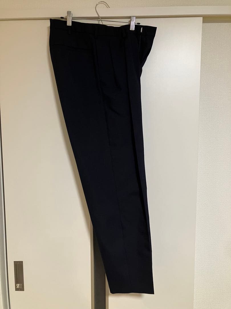 h*o様 heugn geore ネイビー プリーツ入り スラックス MEN HEUGN / ユーゲン George navy – _COMES THE SUN