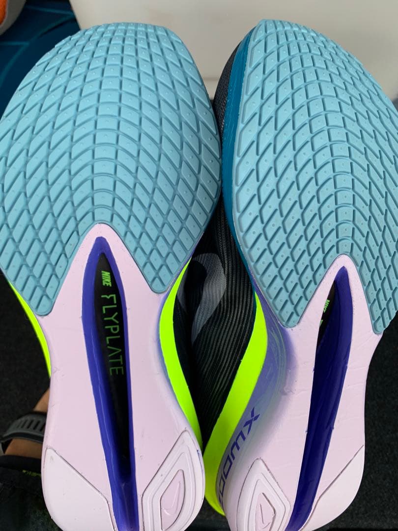 な*お様 再出品Nike ナイキ　ヴェイパーフライ　ネクスト%4 ランニングシュ ナイキ『ヴェイパーフライ ネクスト% 4』の走り心地にシューズ