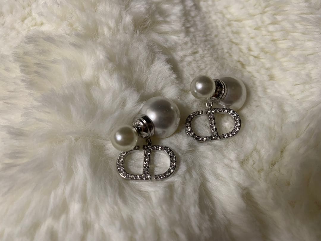 Diorディオールピアスパールシルバー 楽天市場】Dior ディオール TRIBALES EARRINGS ピアス アクセサリー 両