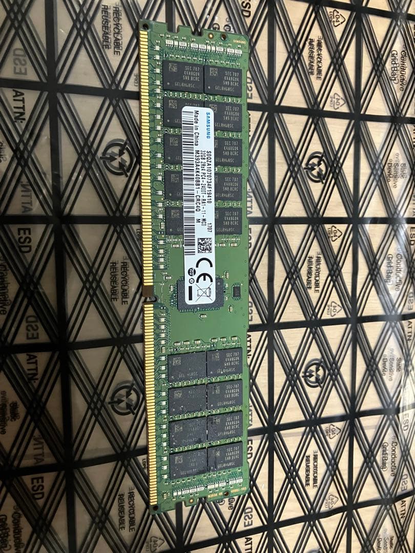 サーバー用メモリ　32GB DDR4 Micron MTA36ASF4G72PZ-2G9J3 32GB PC4-23400 DDR4-2933MHz 2RX4 ECC