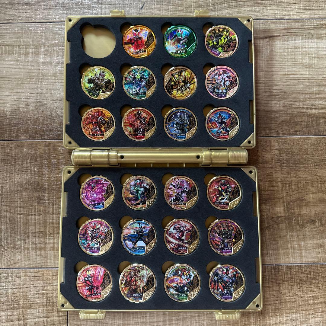 ブットバソウルGOLDメダルセット　メダルホルダー 仮面ライダー ブットバソウル オフィシャルメダルホルダーGOLD | 仮面