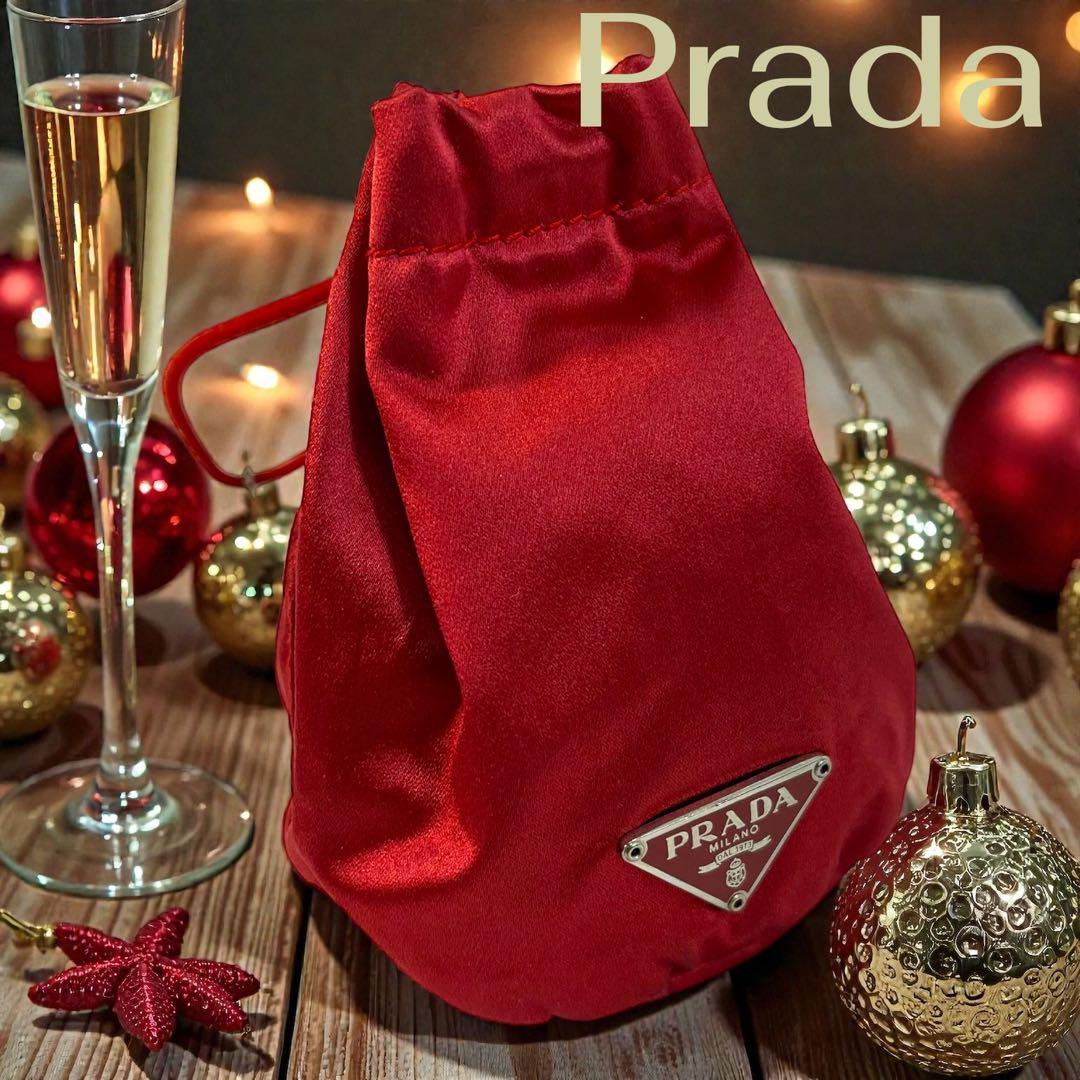 PRADAプラダ 赤 サテン 巾着型ポーチ コスメ入れ　フラグメントケース PRADA（プラダ） コスメポーチ 化粧ポーチ 巾着ポーチ レディース