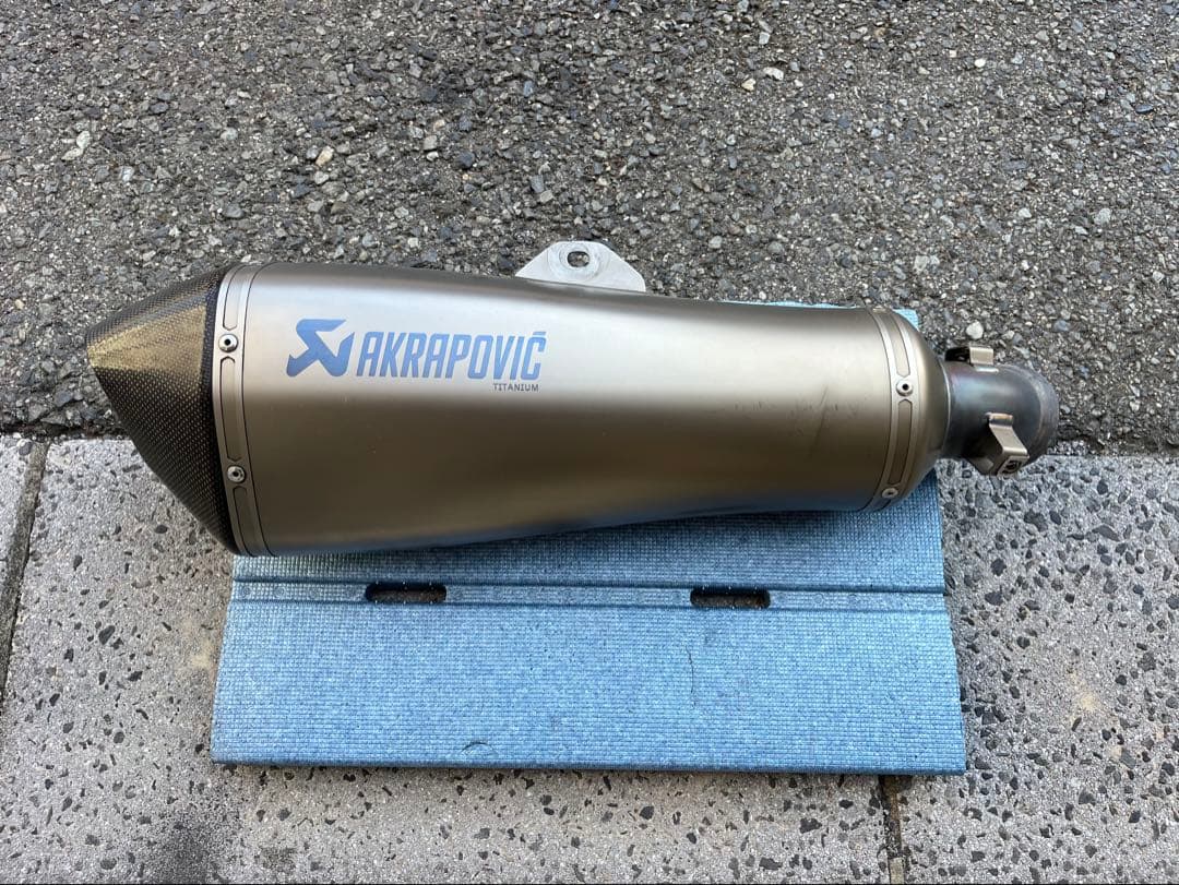 ＢMＷ　Ｋ1300sアクラボビッチマフラー BMW HP Sport Silencer AKRAPOVIC - K1300R / K1300S