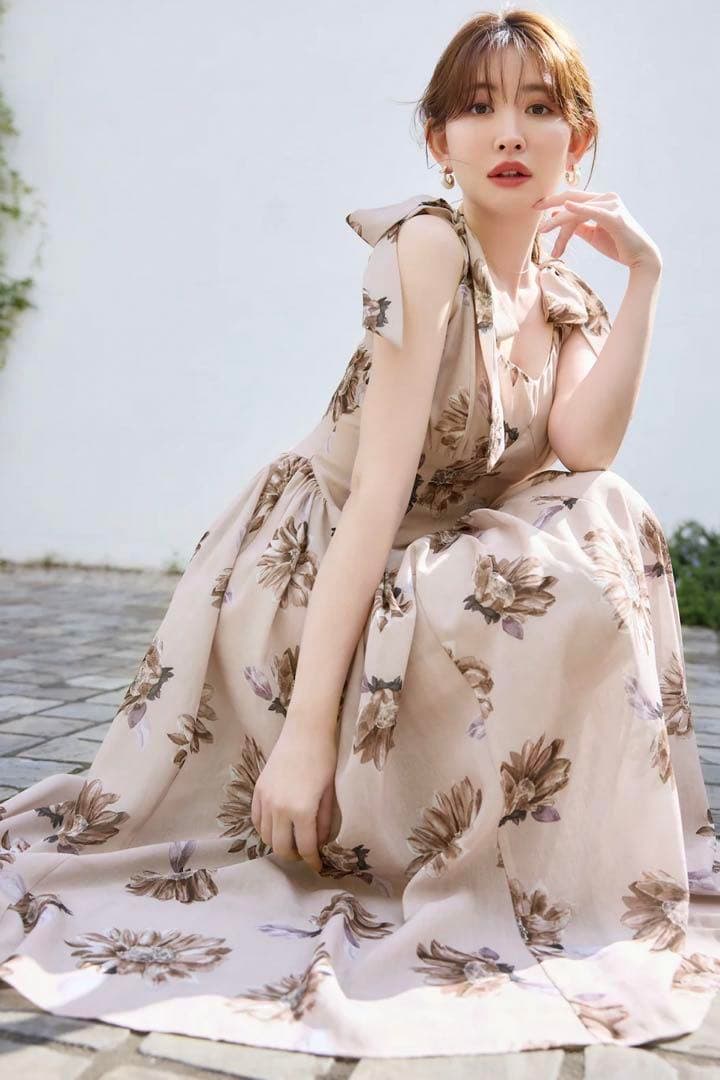 herlipto Sunflower Printed Midi Dress