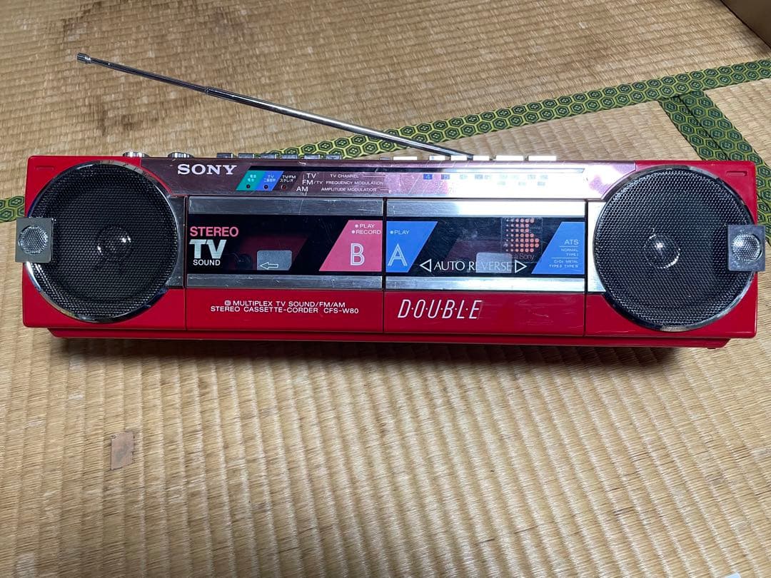 終わりますよ‼️ 超貴重❗️奇跡‼️SONY CFS-W80 昭和レトロ ラジカセ　赤 SONY CFS-W80 ダブルカセット ラジオ ラジカセ 赤 昭和レトロ - メルカリ