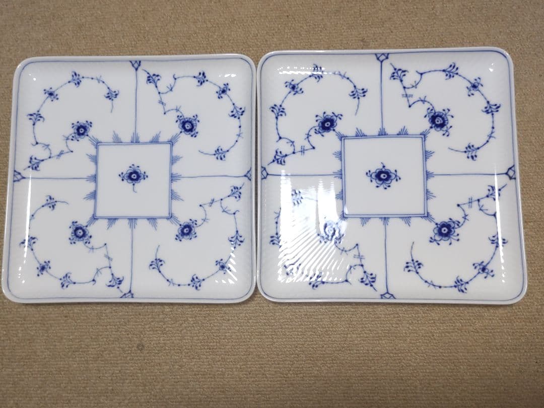 ロイヤルコペンハーゲン　ブルーフルーテッドプレイン　スクエアディッシュ　２枚 Royal Copenhagen(ロイヤル コペンハーゲン)の【ブルーフルーテッド