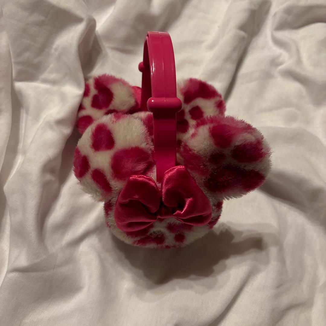 ディズニーピンク・白ヒョウ柄リボン付きイヤーマフ　耳当て ディズニー ヒョウ柄 イヤーマフ 耳当て ミニーちゃん リボン ファー