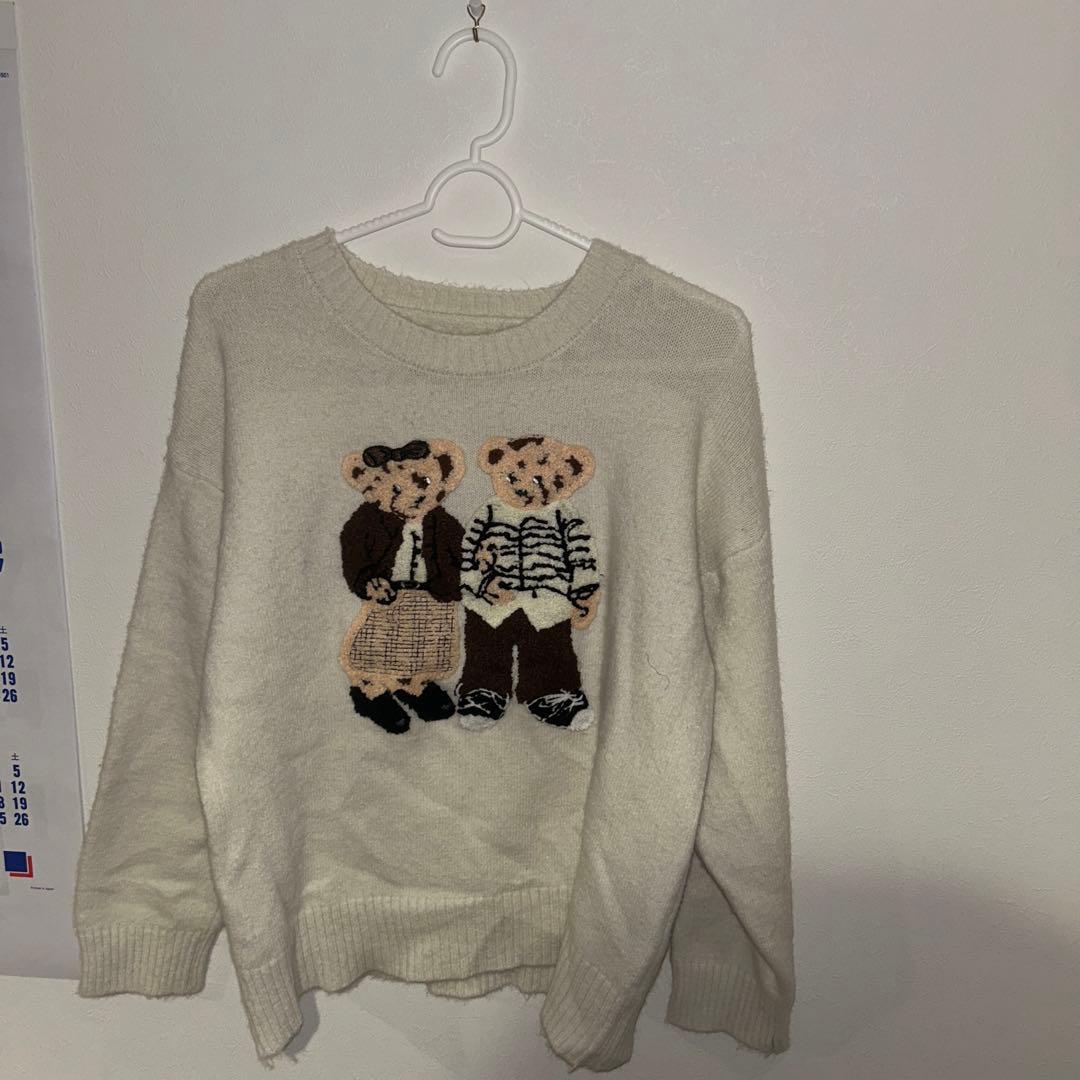 クマ刺繍 アイボリー 長袖ニット - メルカリ