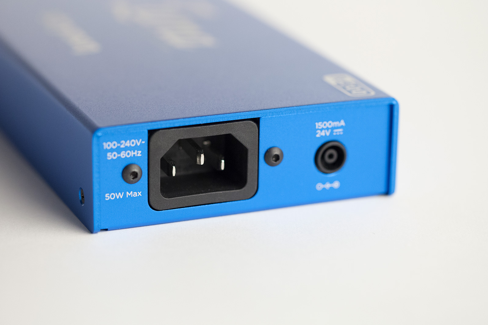 strymon | Zuma R300 | ハイ・パワーサプライ・ユニット | 製品情報