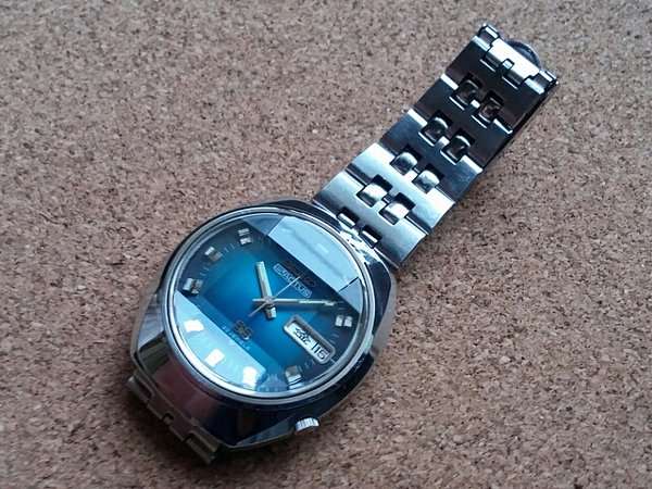 セイコー SEIKO 5アクタス SS 9面カットガラス ブルー文字盤 23石 自動