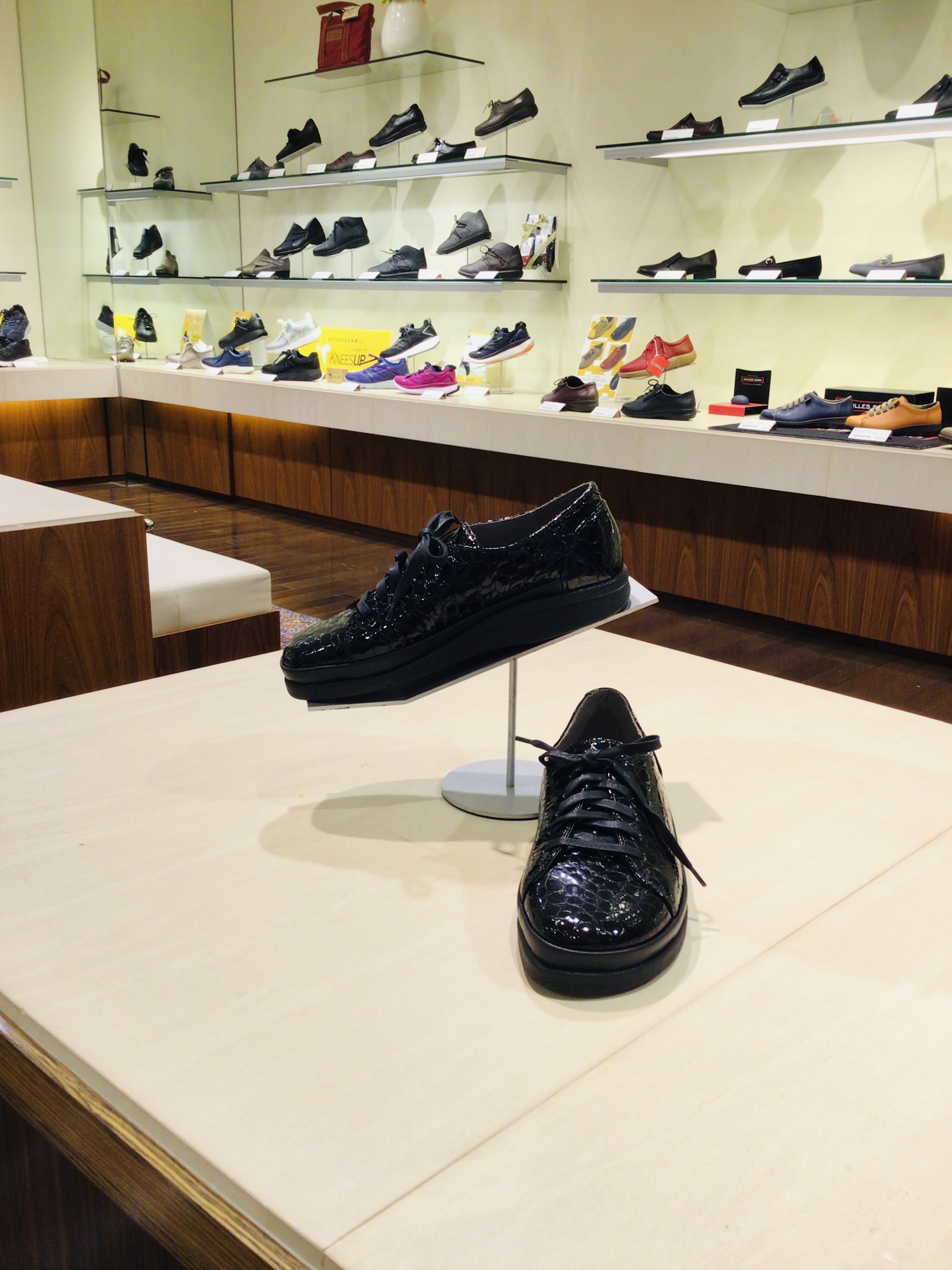 直営店・バイヤーブログ｜店舗 | ライトアップショッピングクラブ