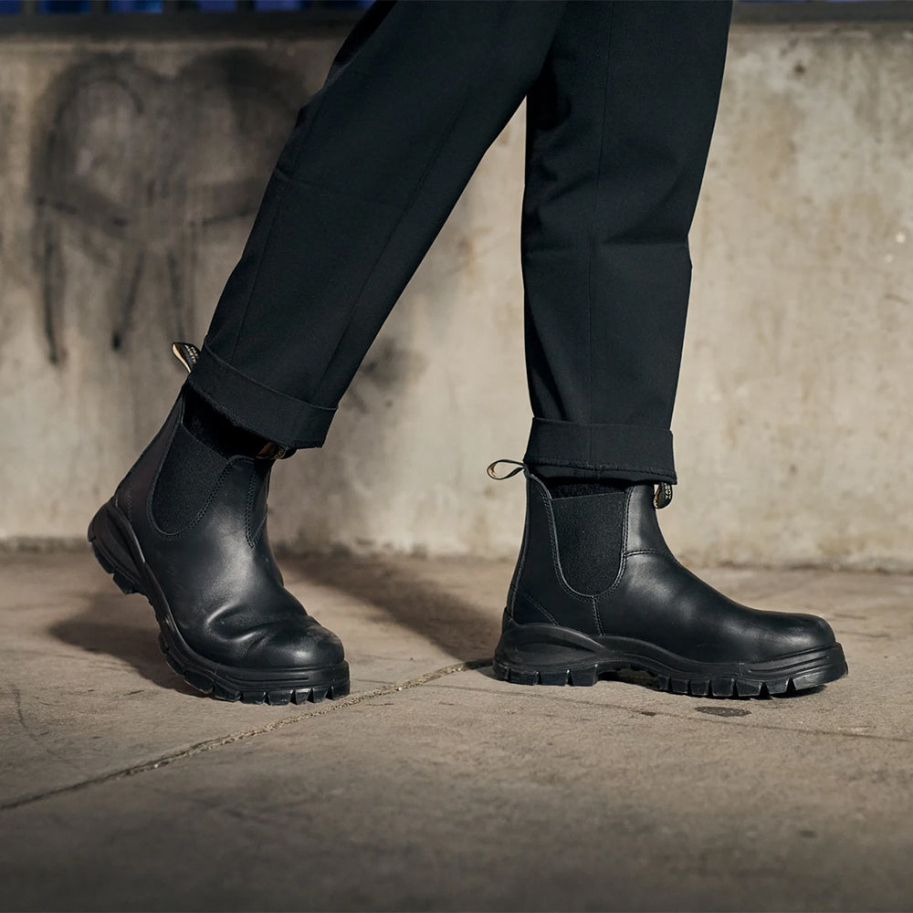 Blundstone Men's 2240 Chelsea Boot in Black – Bulo