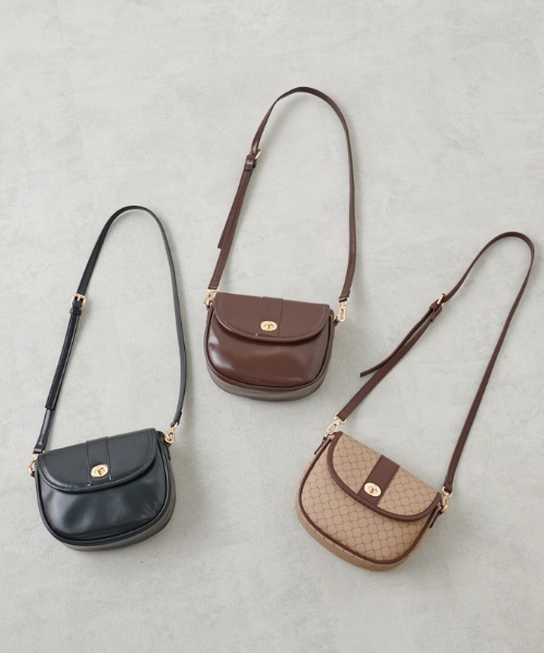 OLIVE des OLIVE（オリーブデオリーブ）の「レトロショルダーバッグ